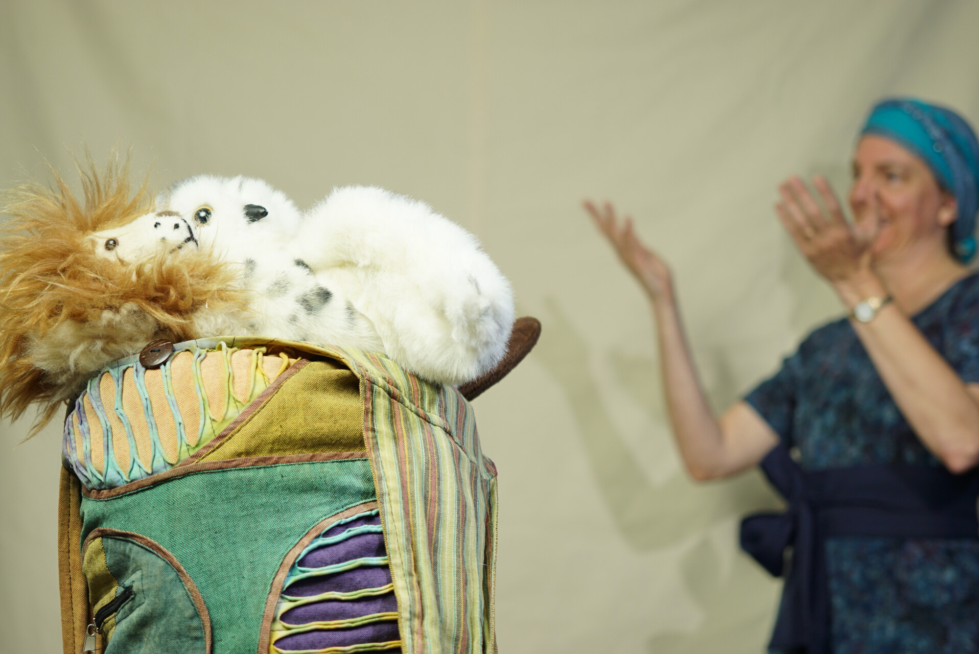 Andrea Kamens - StoryTeller - Sun Illustration